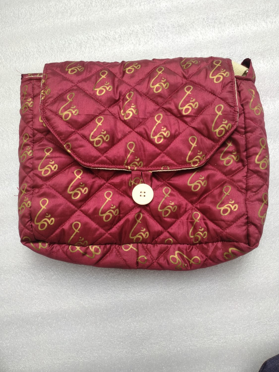 Bag: Silk Om Print In Assorted Colours - Messenger Bag