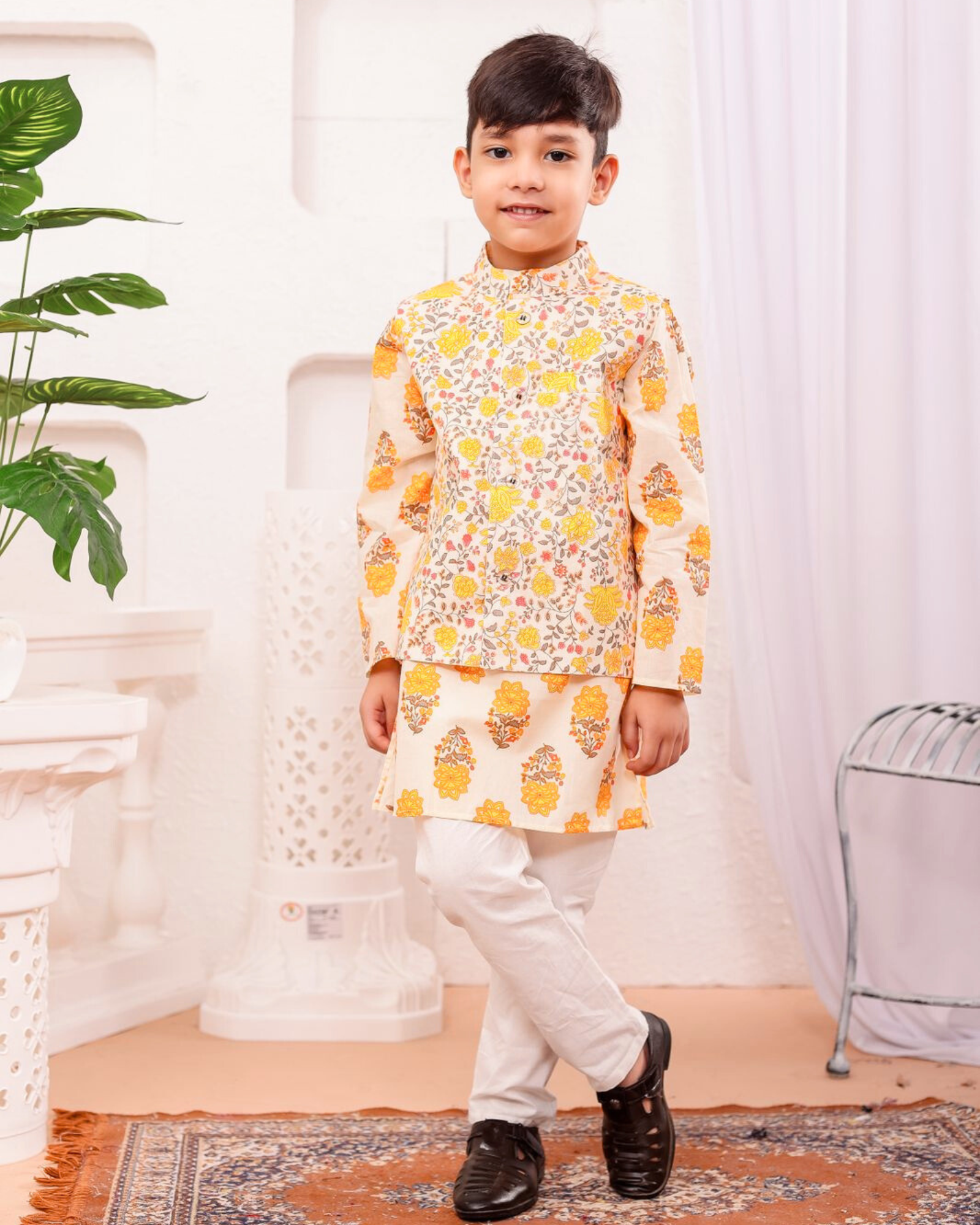 Kurta Set: For Boys - 3pc set
