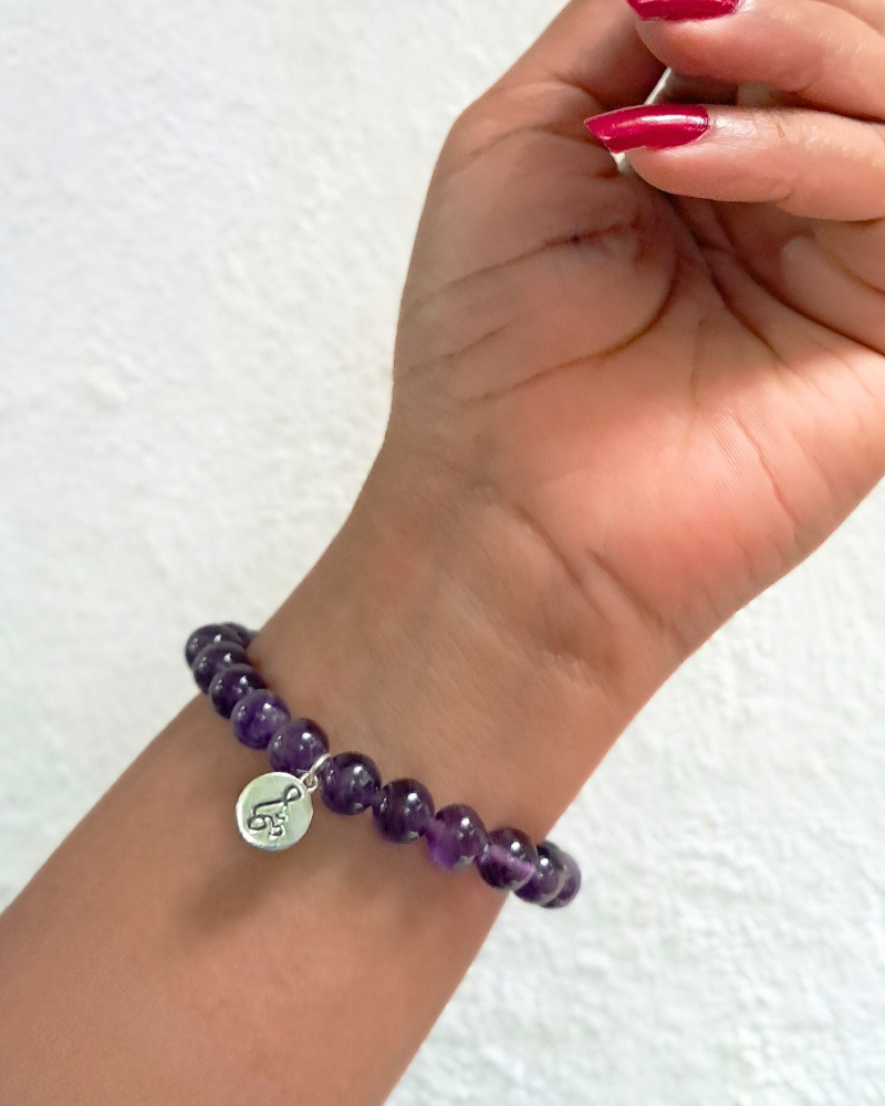 Bracelet: Semi-Precious Bead with Pure Silver Om Charm