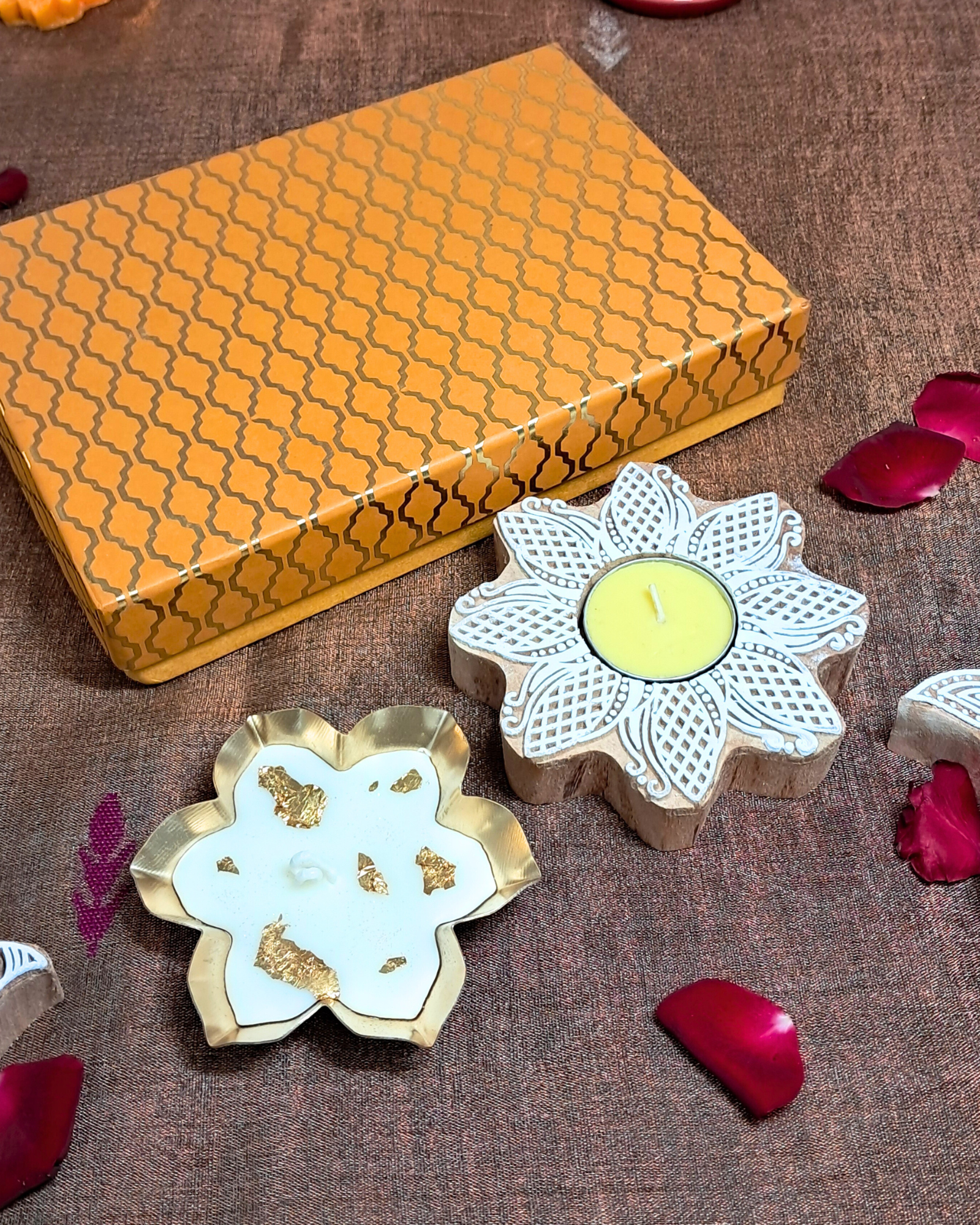 Prabha Gift Box – Wooden Block T-light Holder and a Lotus Candle Urli