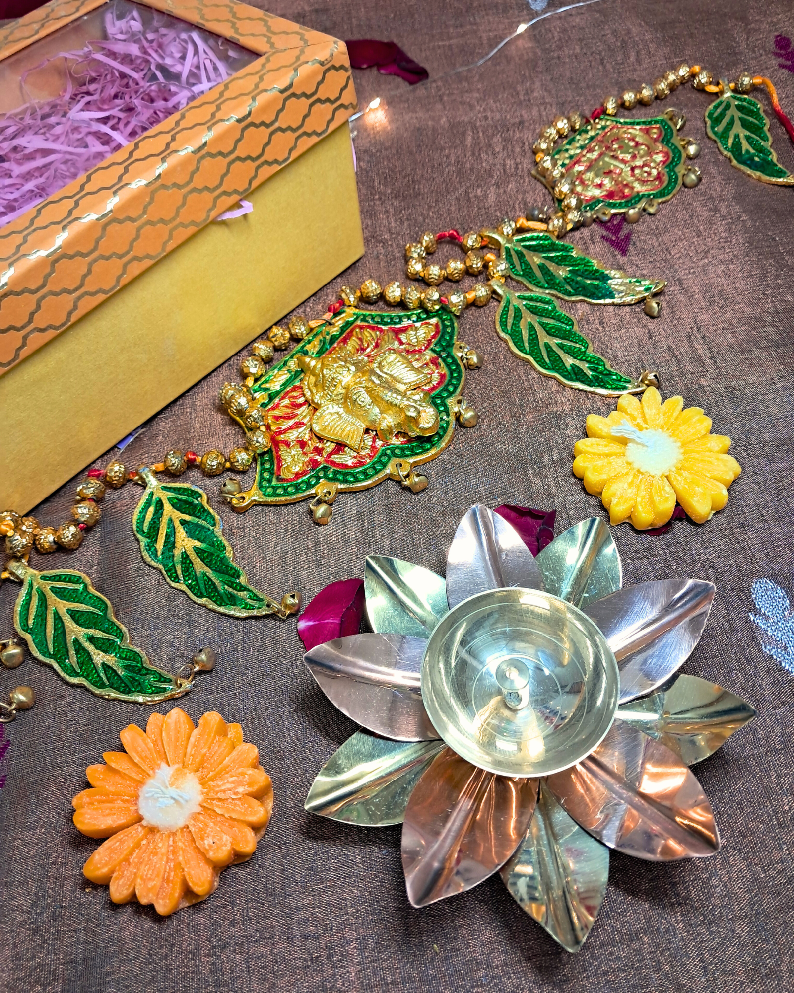 Shubh Gift Box – Lotus Diya with Ganesha Toran & Floating Candles