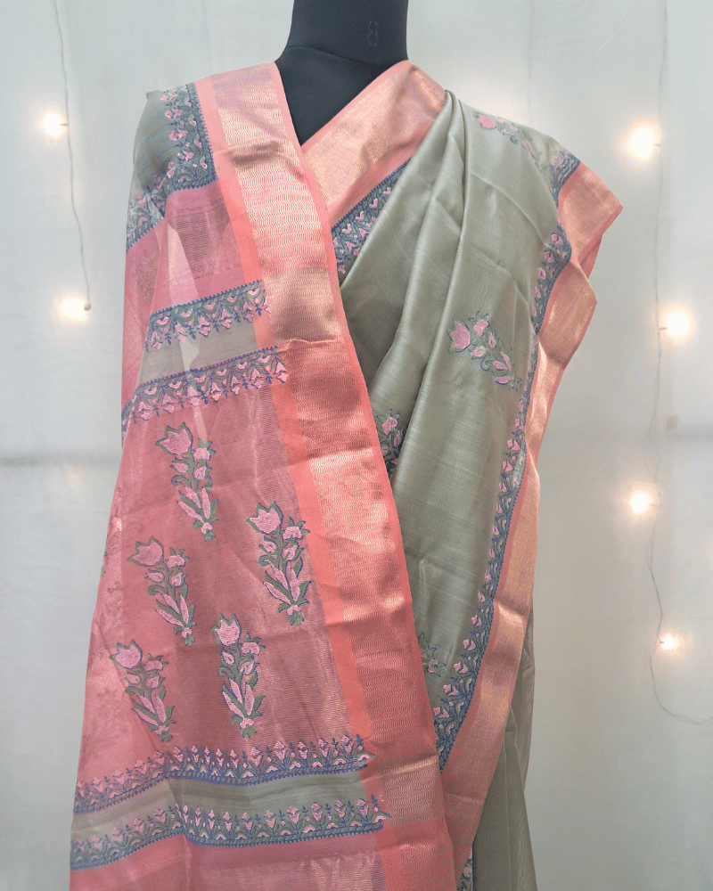 Saree: Maheshwari Silk-Cotton Big Zari Border - Grey & Pink