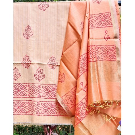 Kurta in Maheshwari Cotton with Dupatta in Maheshwari Silk - Peach